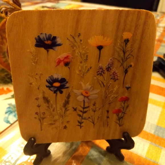 Wood Coaster w/Stand - Picture 2 of 2